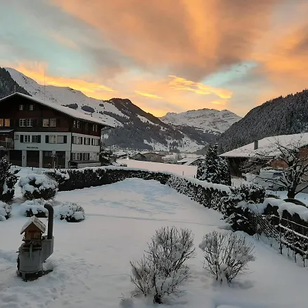 Gaestehaus Alpenblick Wildstrubel Maison d'hôtes