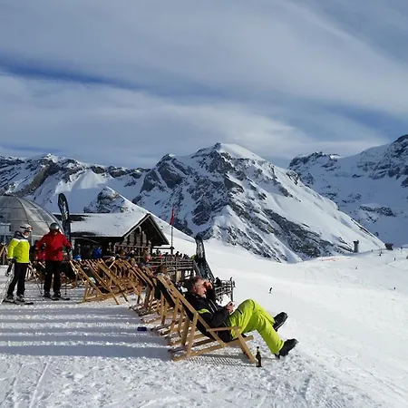 Gasthuis Gaestehaus Alpenblick Wildstrubel 3*