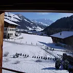 Guest house Gaestehaus Alpenblick Wildstrubel 3*
