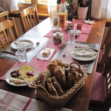 Gaestehaus Alpenblick Wildstrubel Konukevi 3*
